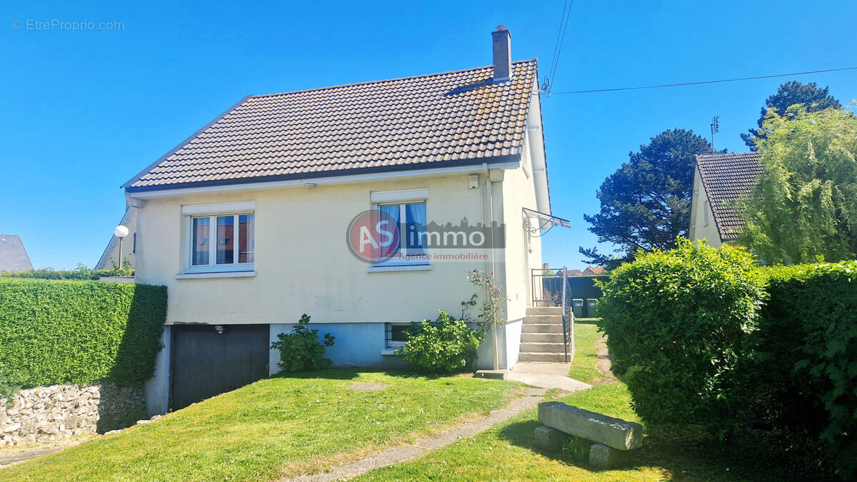 Maison à GREGES