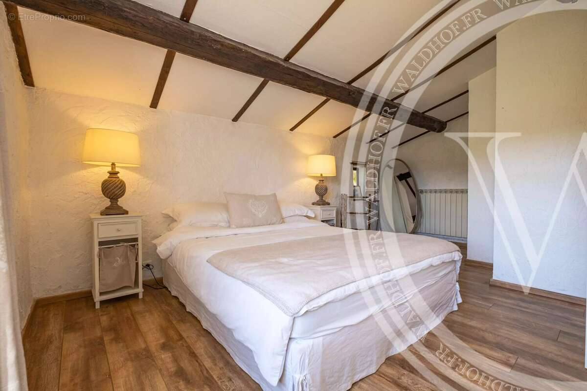 Maison à MOUANS-SARTOUX