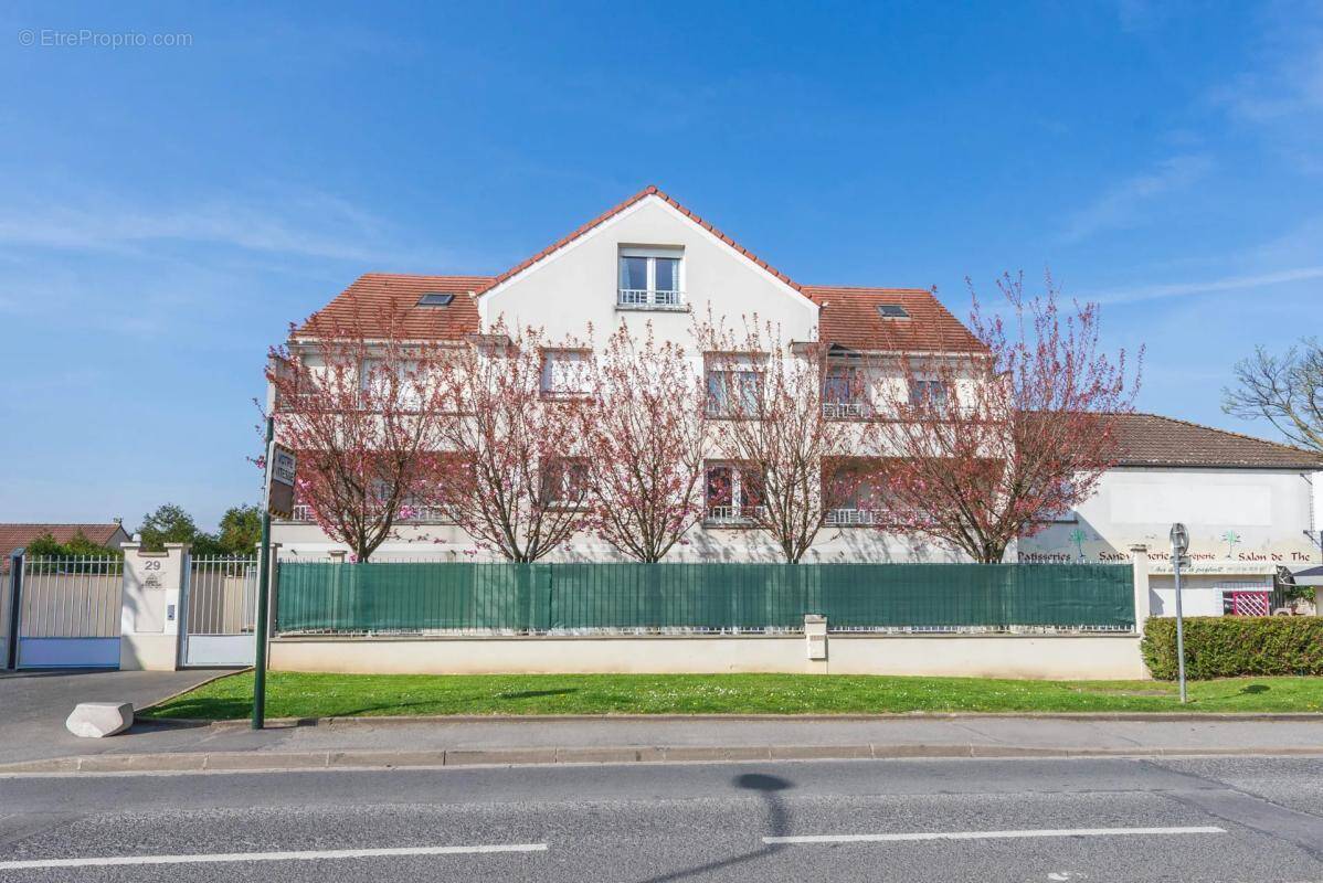Appartement à PONTAULT-COMBAULT
