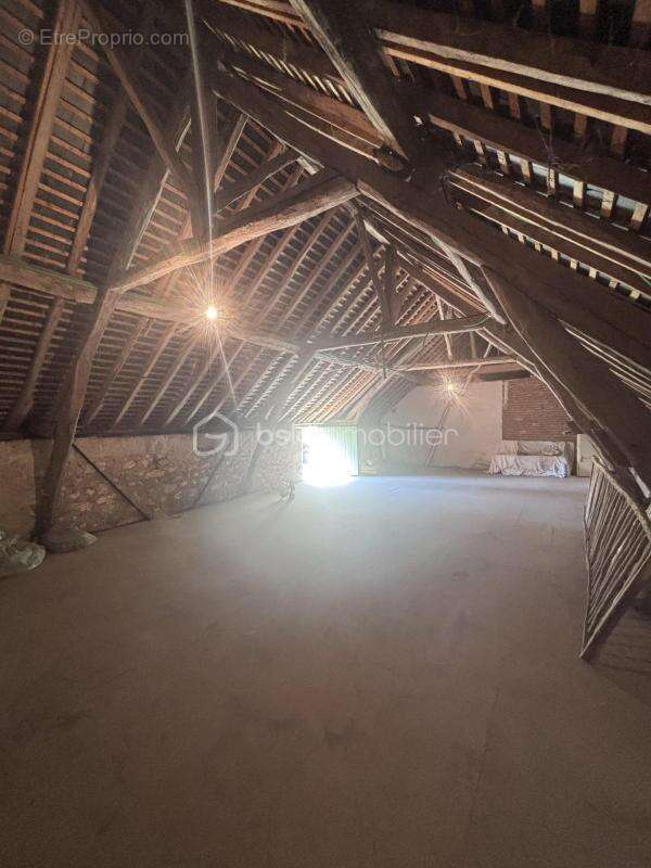  Propriété d’exception aux portes de Sonzay – Charme, volumes et potentiel unique  - photo 18