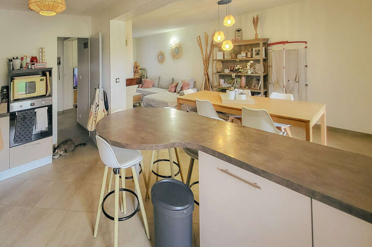 CARCASSONNE - PALAJA Villa T4 166m² (90m² hab.)  avec jardin, piscine, sous-sol, et garage - photo 5