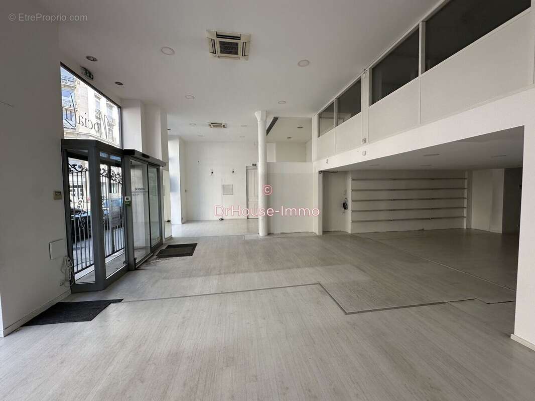 Commerce 265 m² à Grenoble  - photo 40