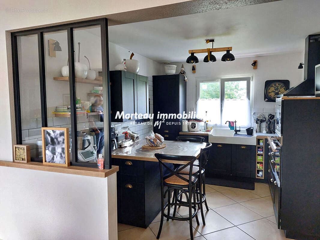 LA BAZOGE - Maison 6 pièce(s) 164 m2 - photo 9