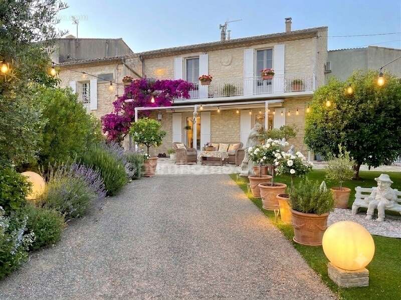 Maison à BELLEGARDE