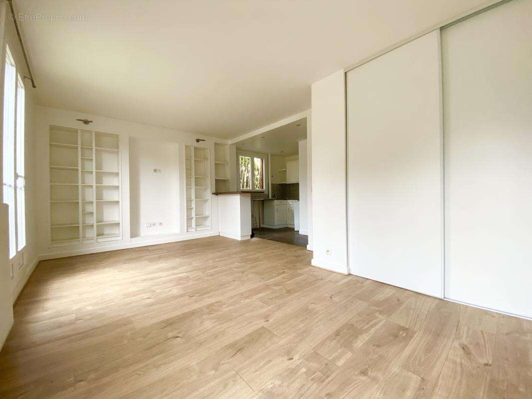 Appartement à SAINT-MAUR-DES-FOSSES