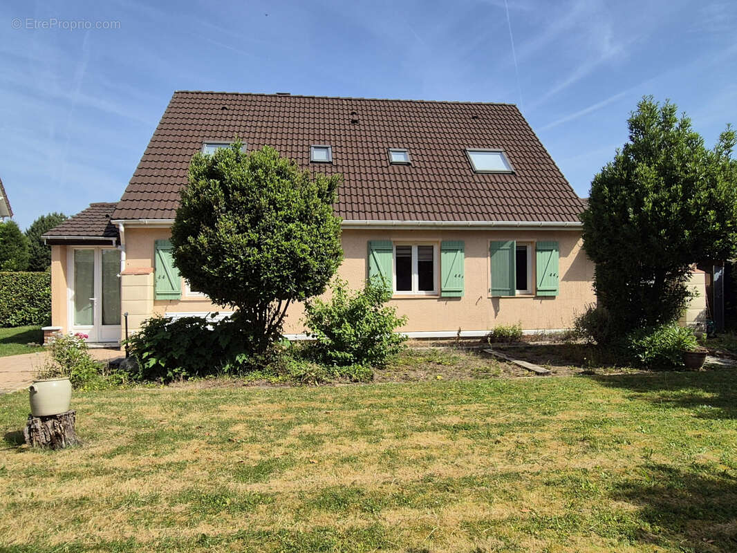 Maison 120 m² à Moissy-Cramayel  - photo 2