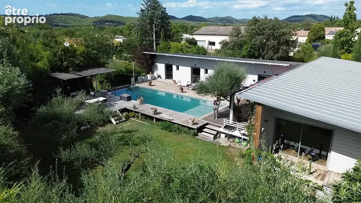 VIC-LE-FESQ   Magnifique villa contemporaine de plain-pied T5 d’environ 195 m2 avec piscine à débordement. - photo 4
