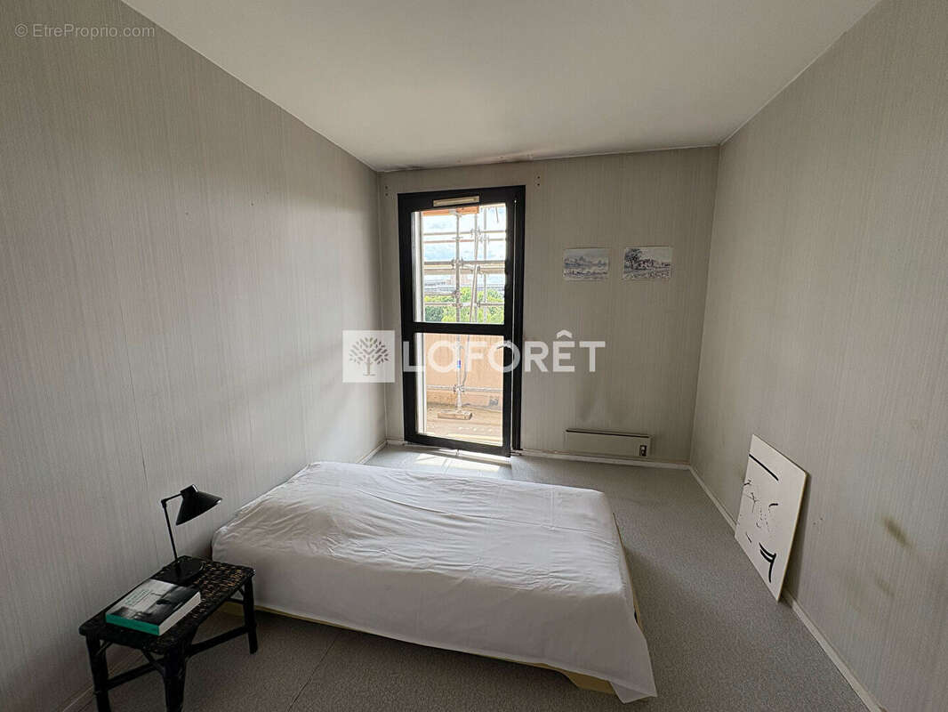 Appartement à LES MUREAUX