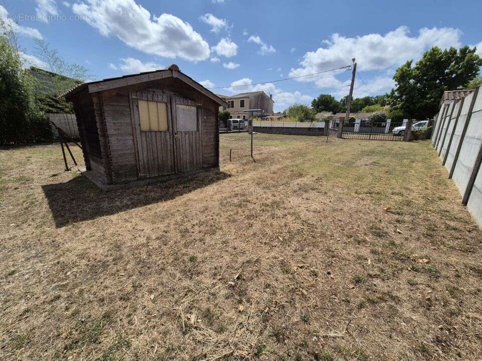 Pauillac- Terrain à vendre- 355m²- Constructible- Calme-