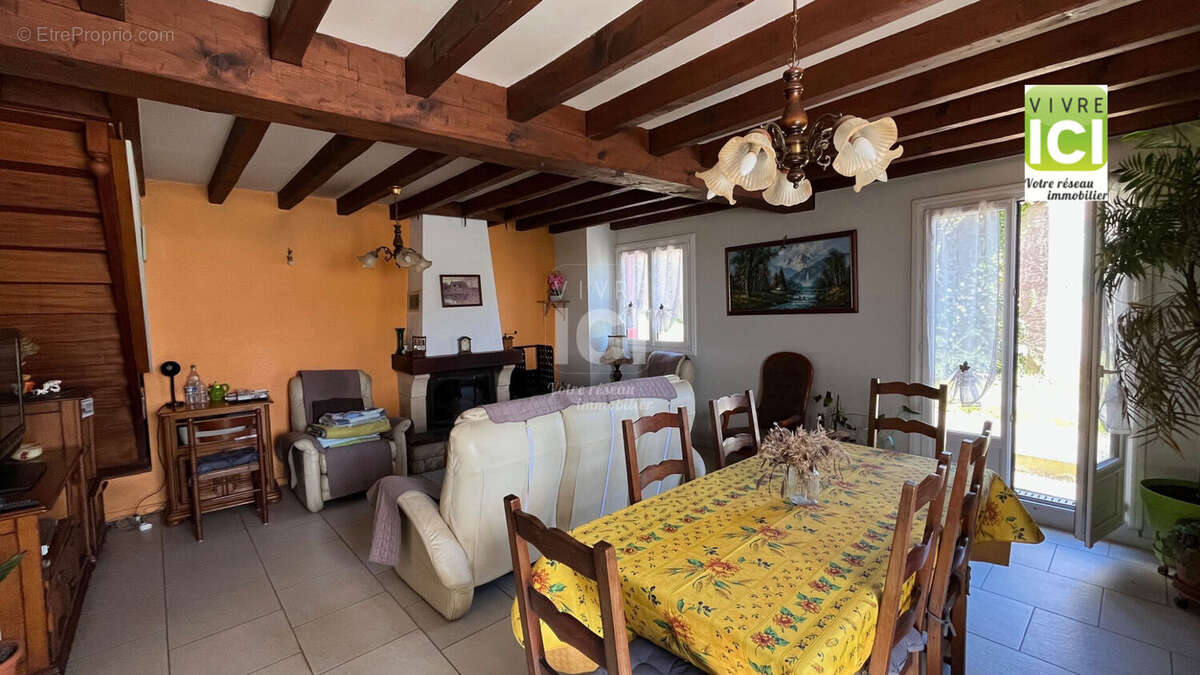 Maison à SAINT-JULIEN-DE-CONCELLES