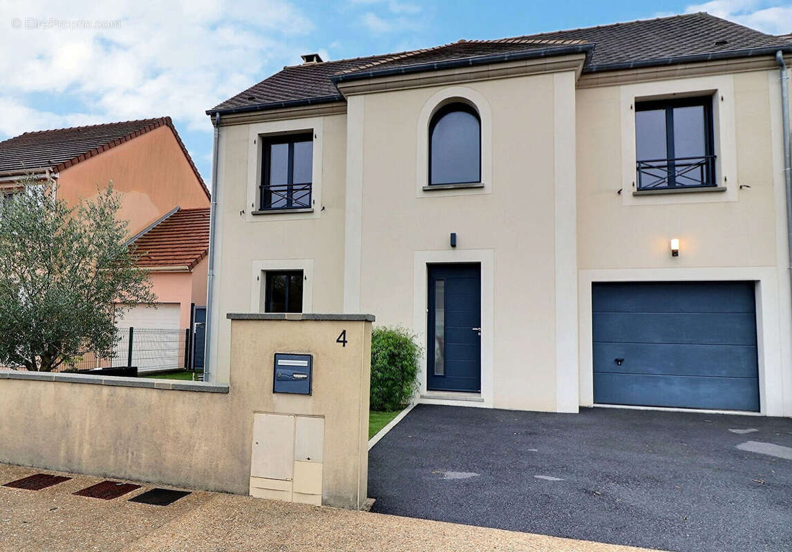 Maison à RAMBOUILLET