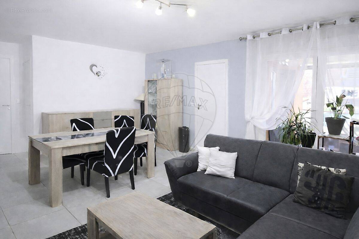 Appartement à AMNEVILLE
