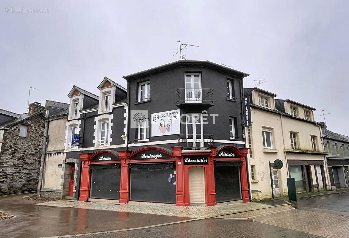 Commerce à CARENTOIR