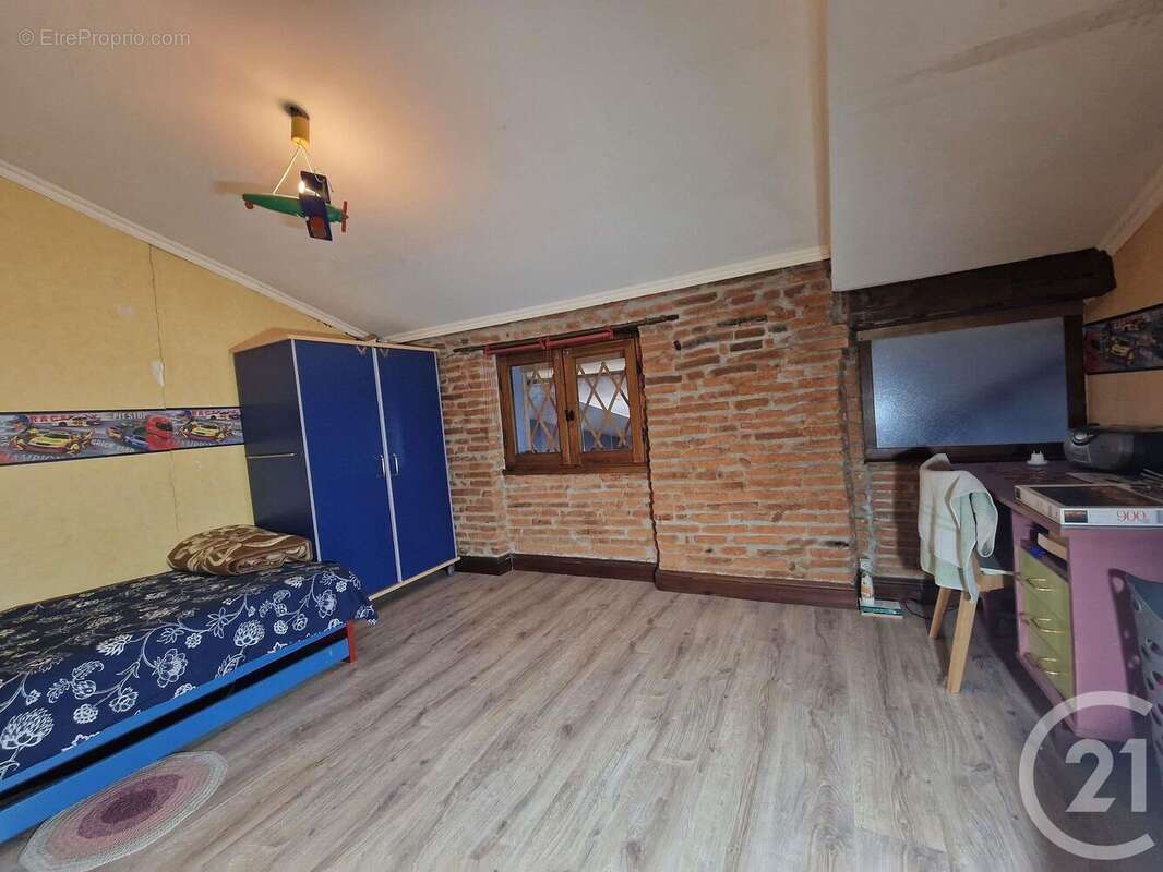 Maison à MONTESQUIEU-VOLVESTRE