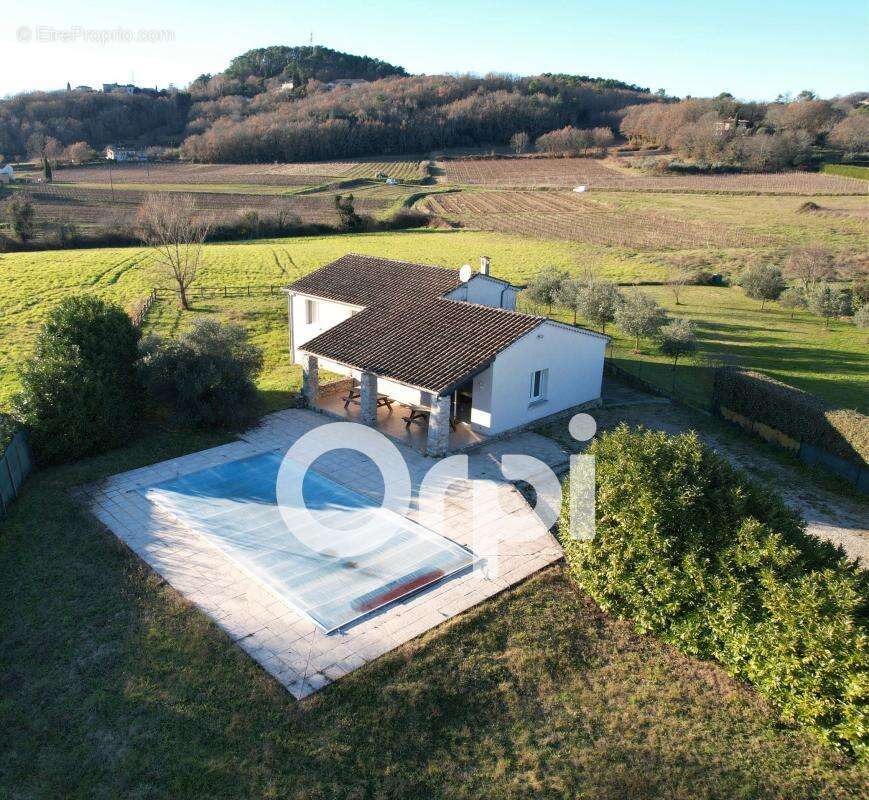 Maison à BERRIAS-ET-CASTELJAU