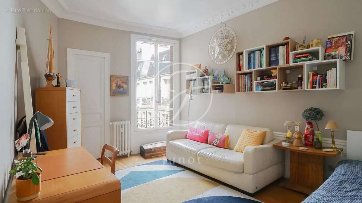 Appartement à PARIS-7E