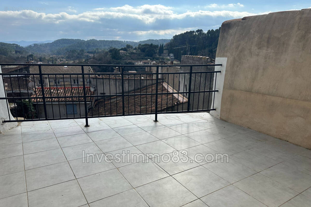Appartement à BARJOLS