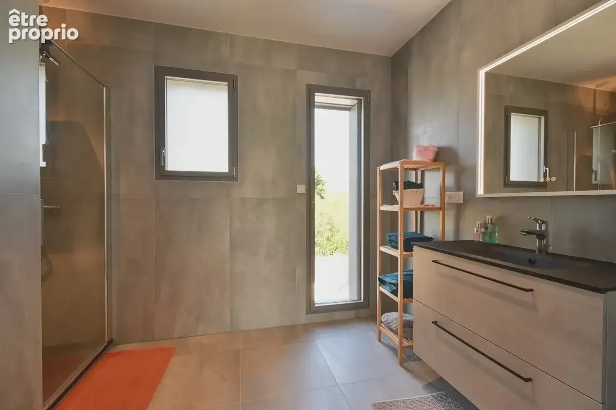 Villa de 215m2 sur terrain clos de 1500m2 4 chambres. - photo 12
