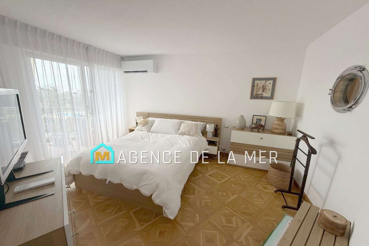 Appartement à MANDELIEU-LA-NAPOULE