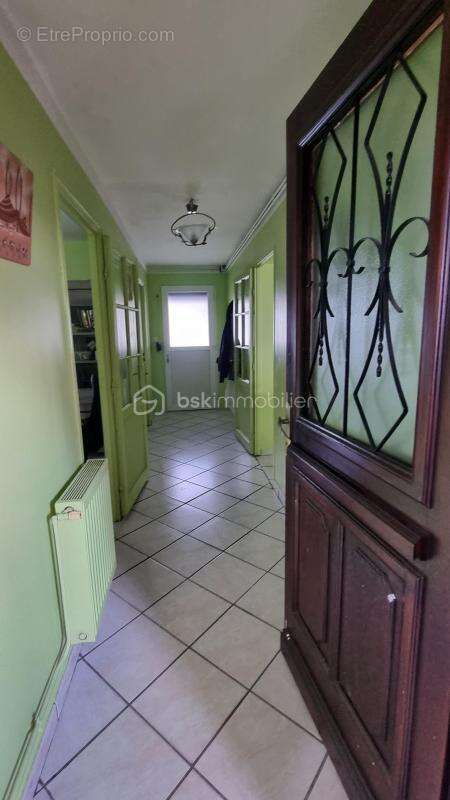  EXCLUSIVITÉ – Plain-Pied individuel de 140 m² sur 1 319 m² de terrain – Performance B & Énorme potentiel ! - photo 4