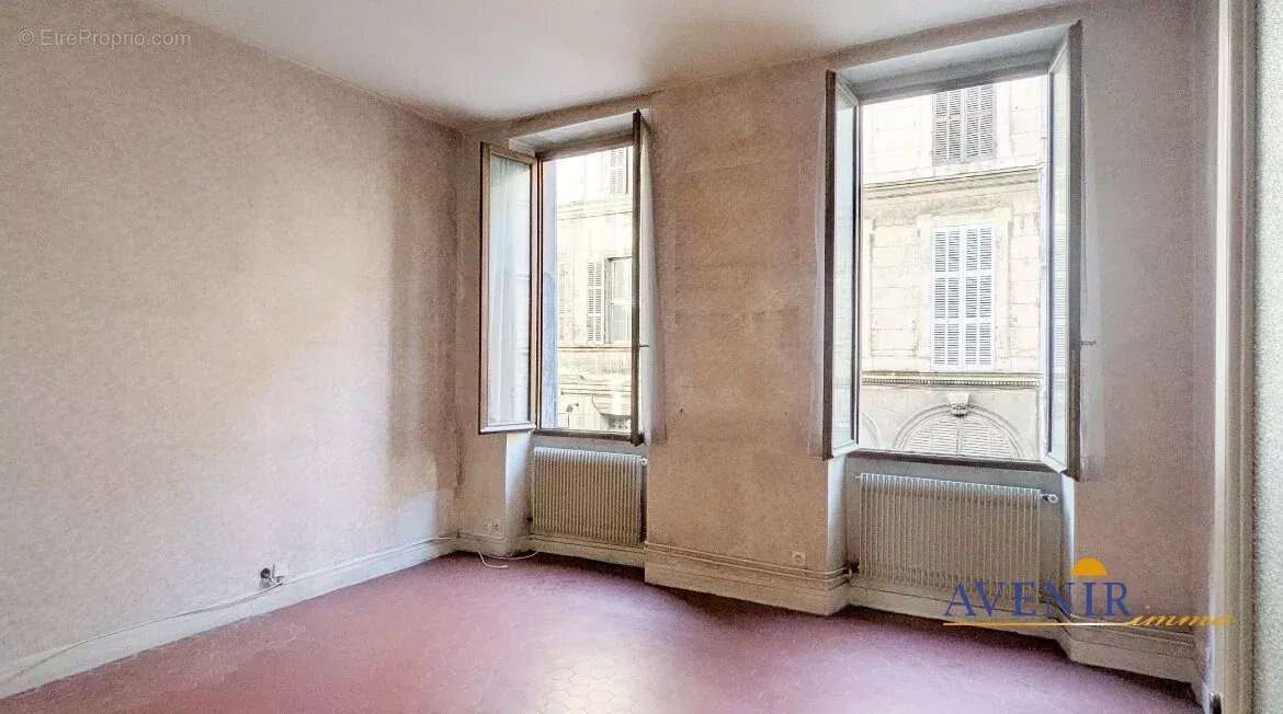 Appartement à MARSEILLE-6E