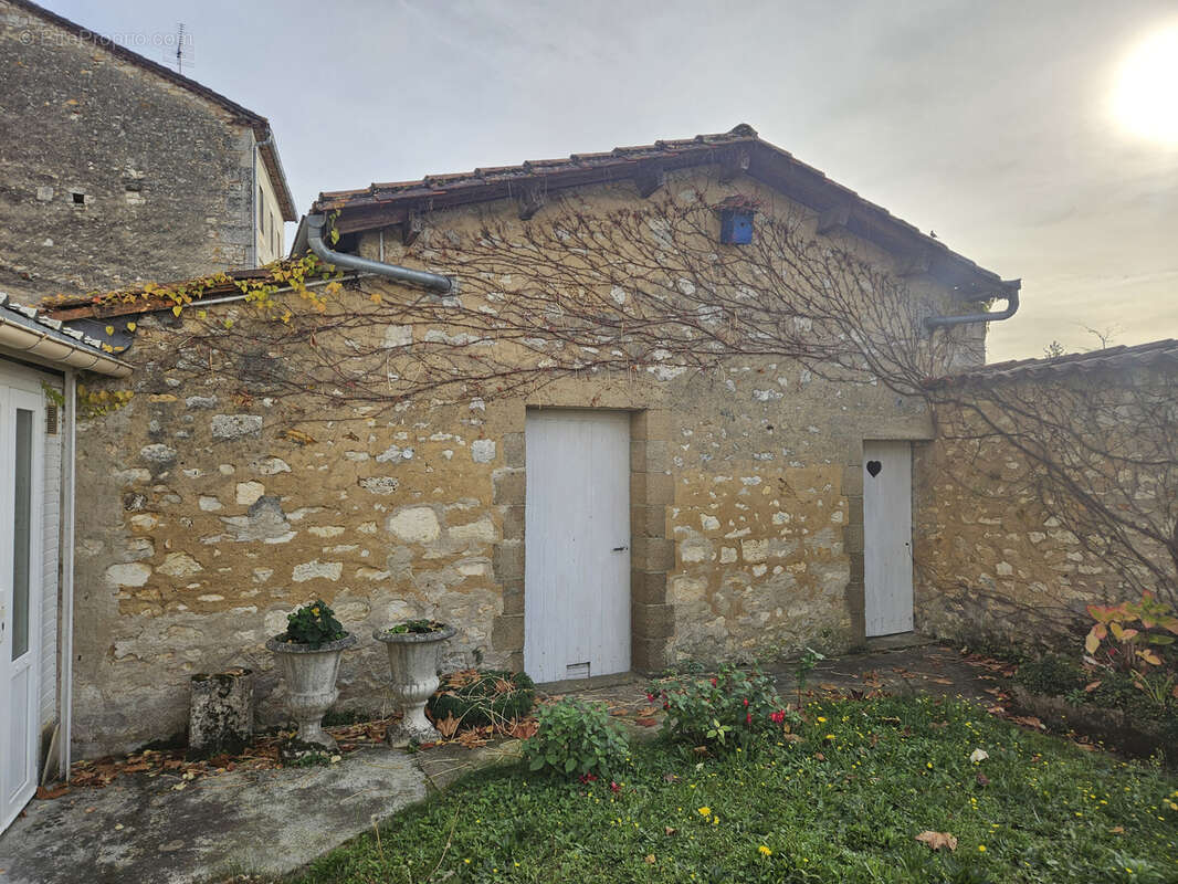 Maison à LA ROCHEFOUCAULD