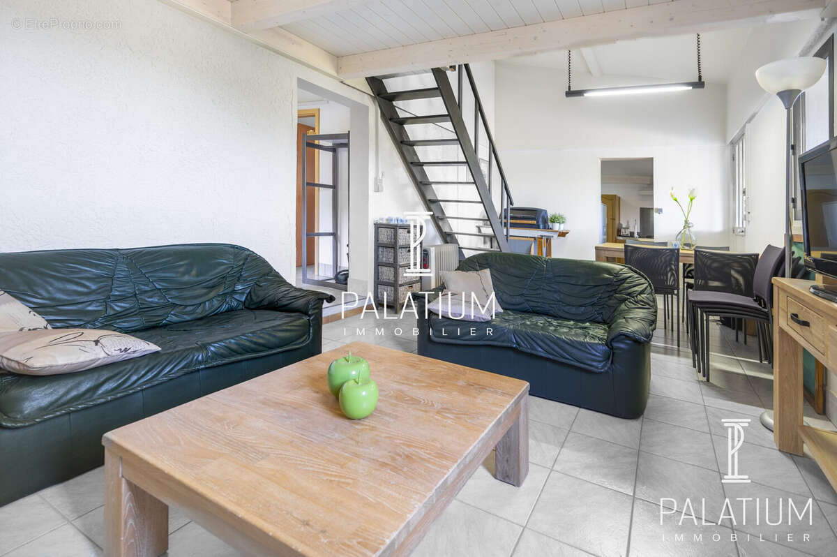 Maison à SAINT-MARTIN-DE-BROMES