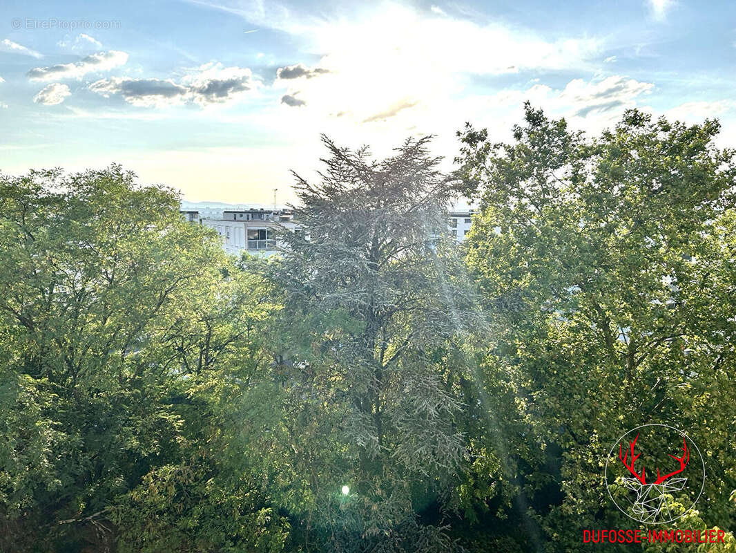 T2 50 m² : Balcon, Ascenseur.  Secteur Les Sablons - Décines-Charpieu - Résidence sécurisée et Parking - photo 12