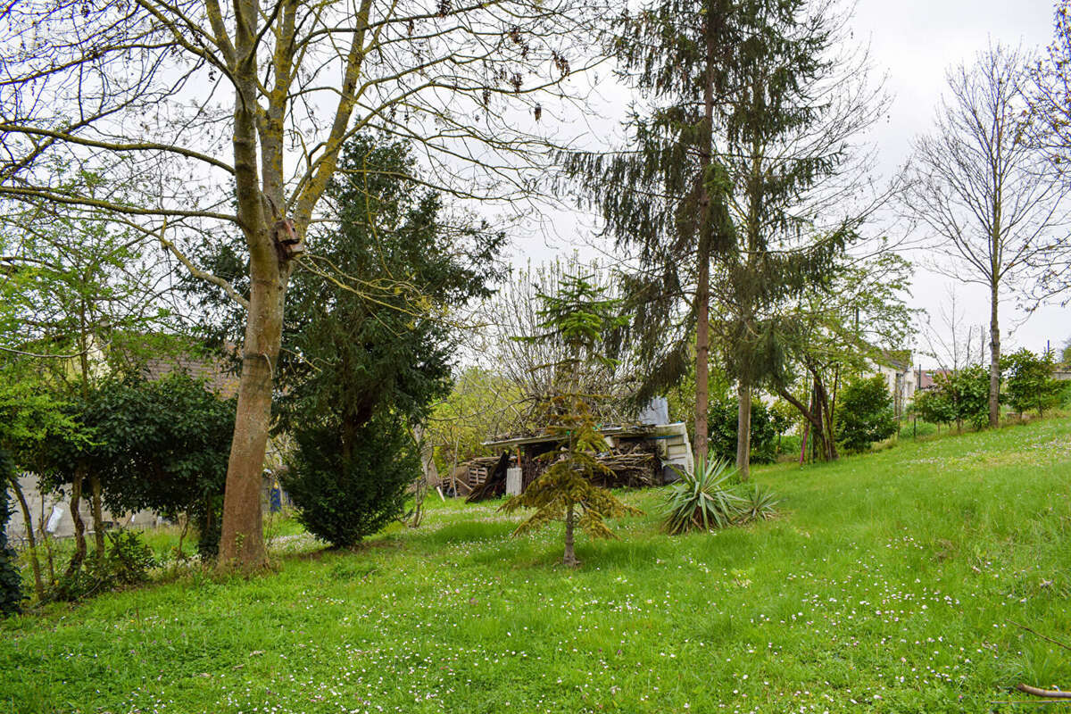 Terrain à CARRIERES-SUR-SEINE