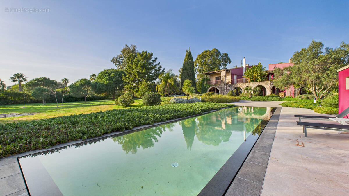 Maison à LA LONDE-LES-MAURES