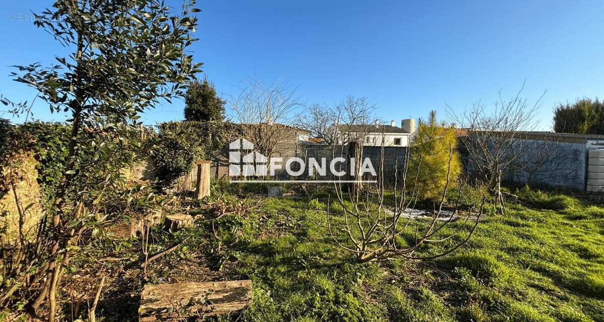 Terrain à SALLERTAINE