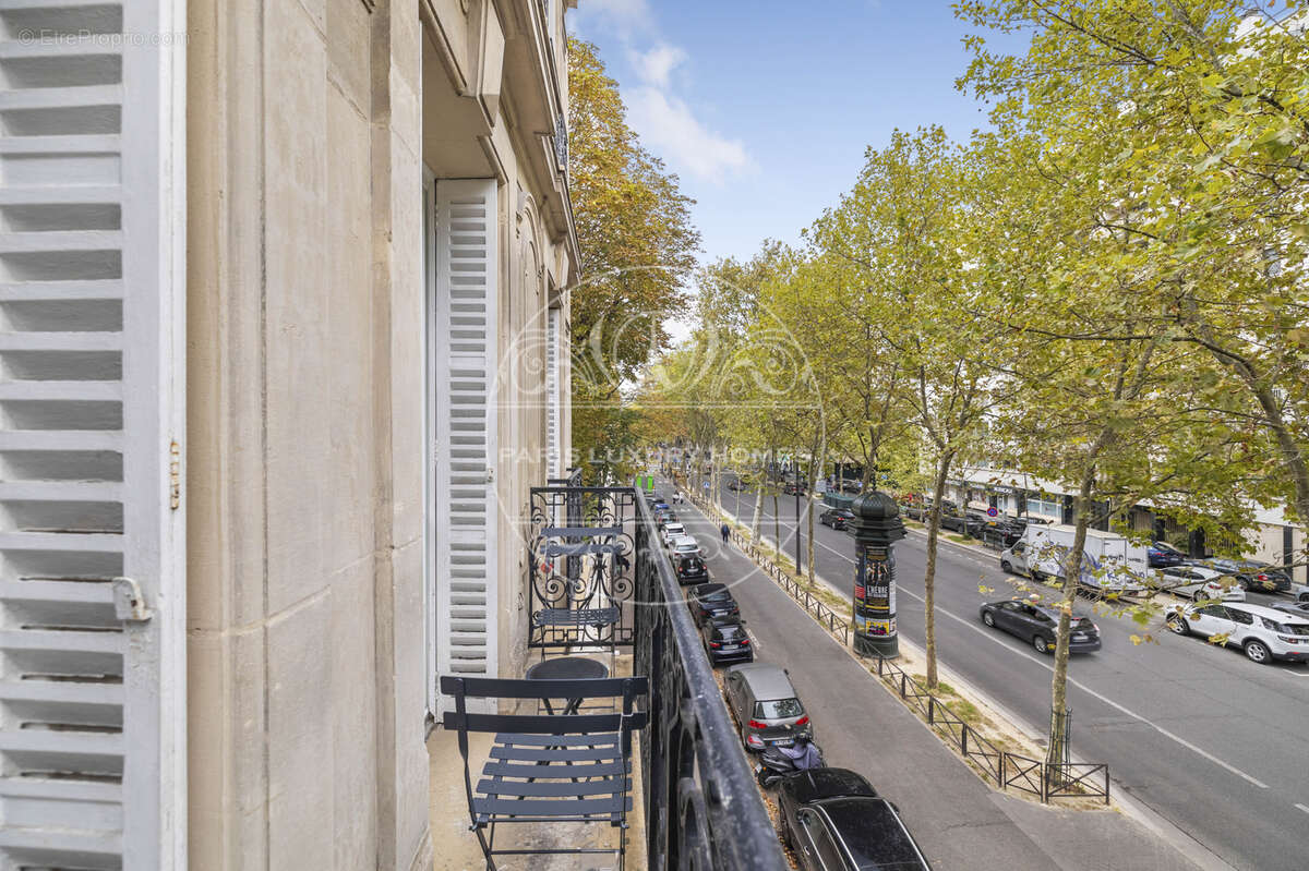 Appartement à PARIS-7E