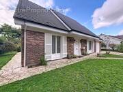 Maison à VOISINS-LE-BRETONNEUX