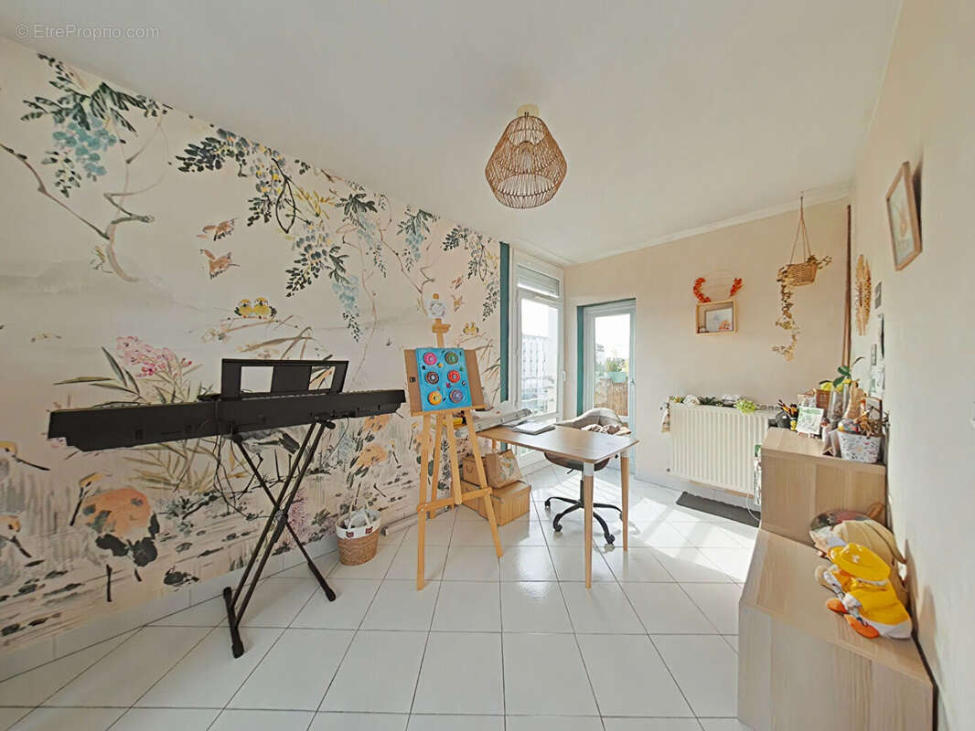 Appartement à FONTENAY-LE-FLEURY