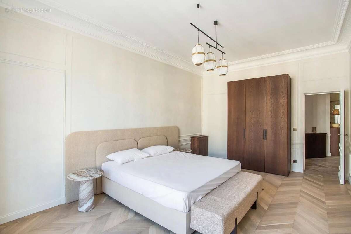 Paris XVI  Appartement 6/5 Pieces / bld Jules SANDEAU / Appartement d’Exception - photo 14