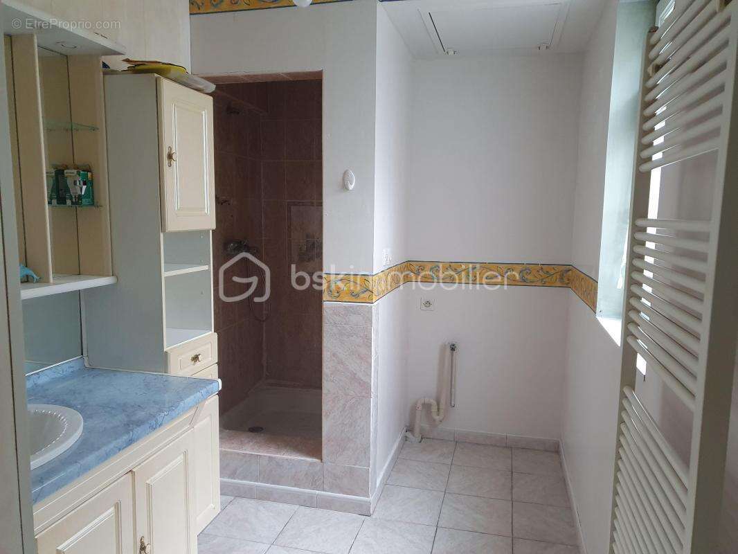 Maison à ORIGNY-SAINTE-BENOITE