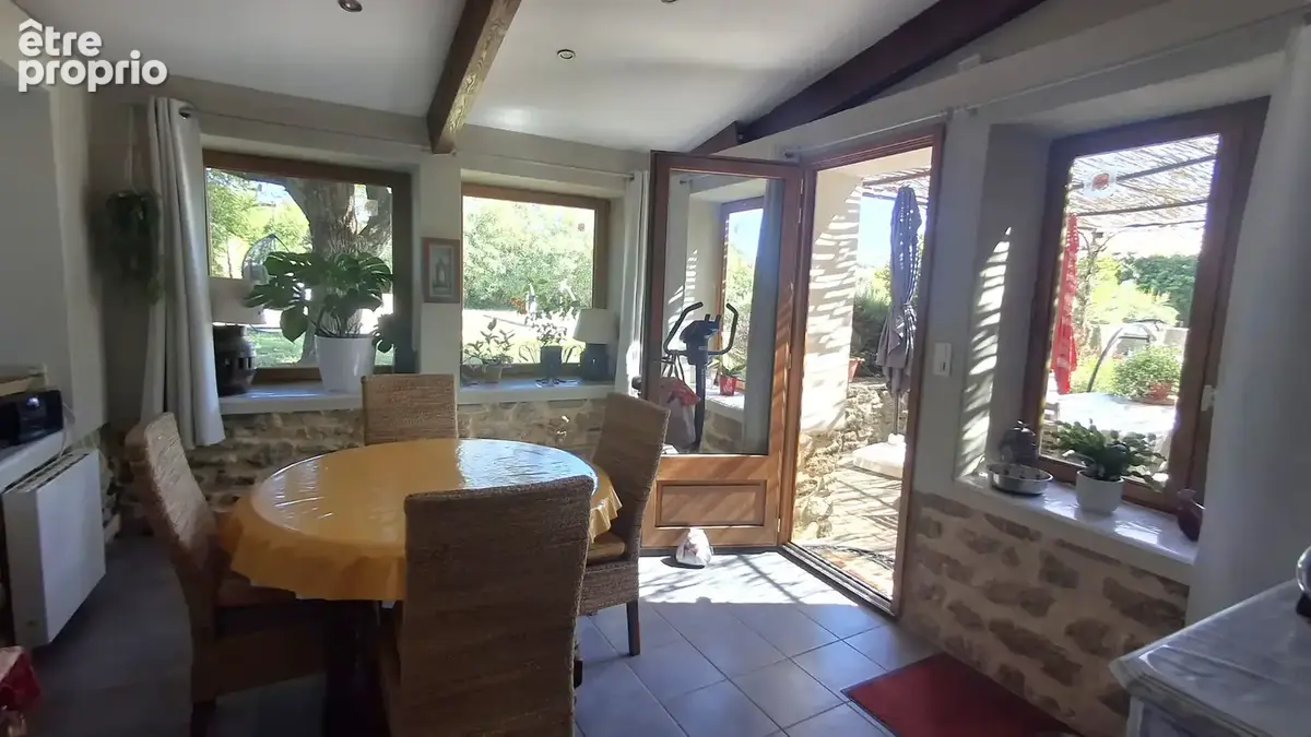 A vendre, à 2 pas du centre du village de Grillon, Maison de village avec jardin, piscine et garage! - photo 12