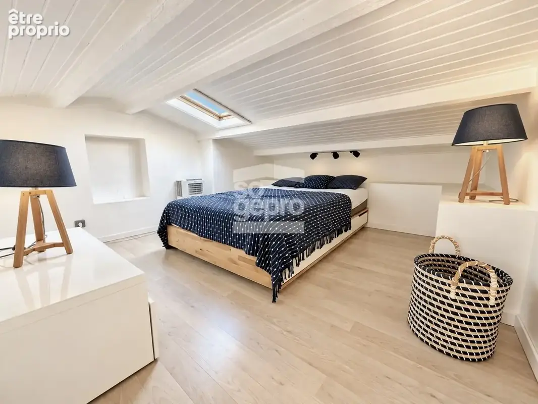 Réf. : 2355 - Vente appartement 3 pièces + mezzanine avec parking, magnifique vue sur le Port, secteur Avant-Port ! - photo 9