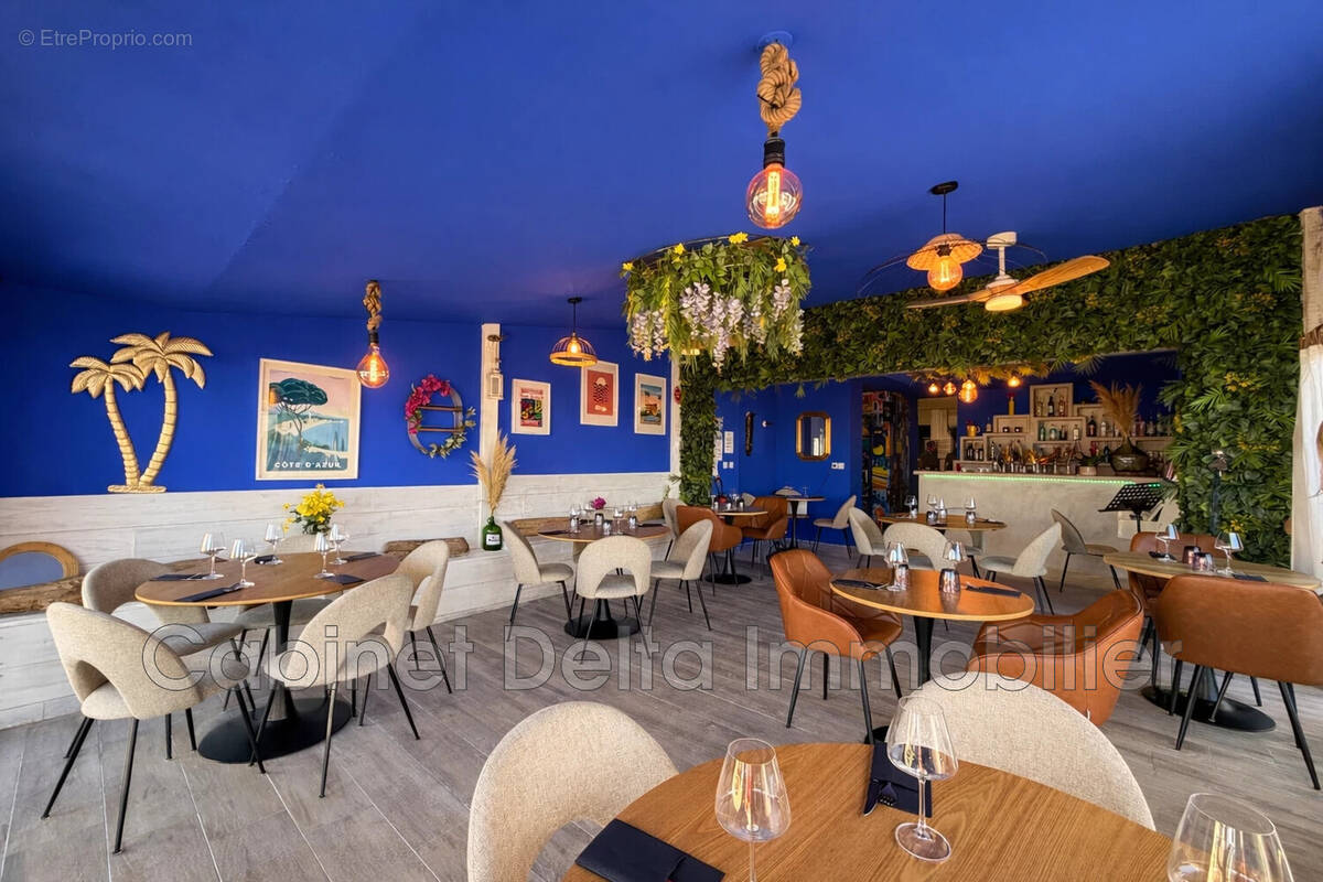 Commerce à SIX-FOURS-LES-PLAGES