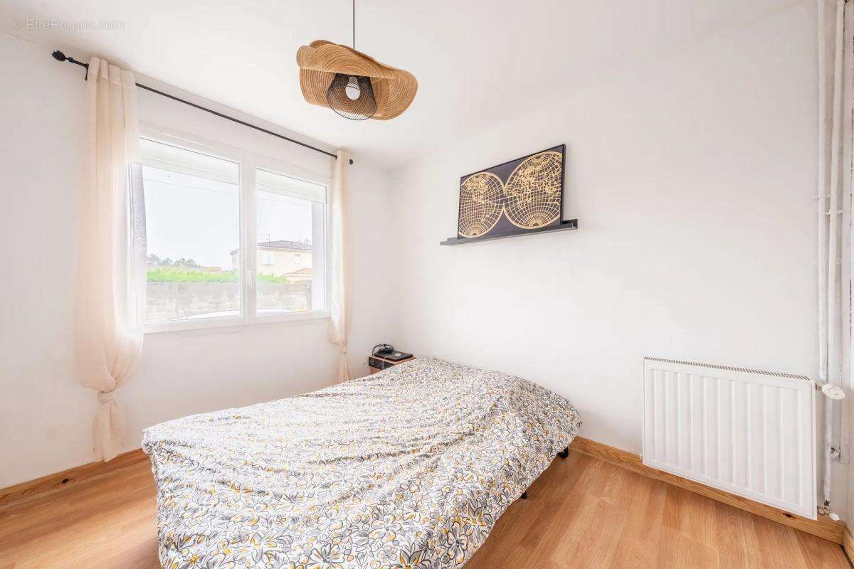 Maison à LES EGLISOTTES-ET-CHALAURES