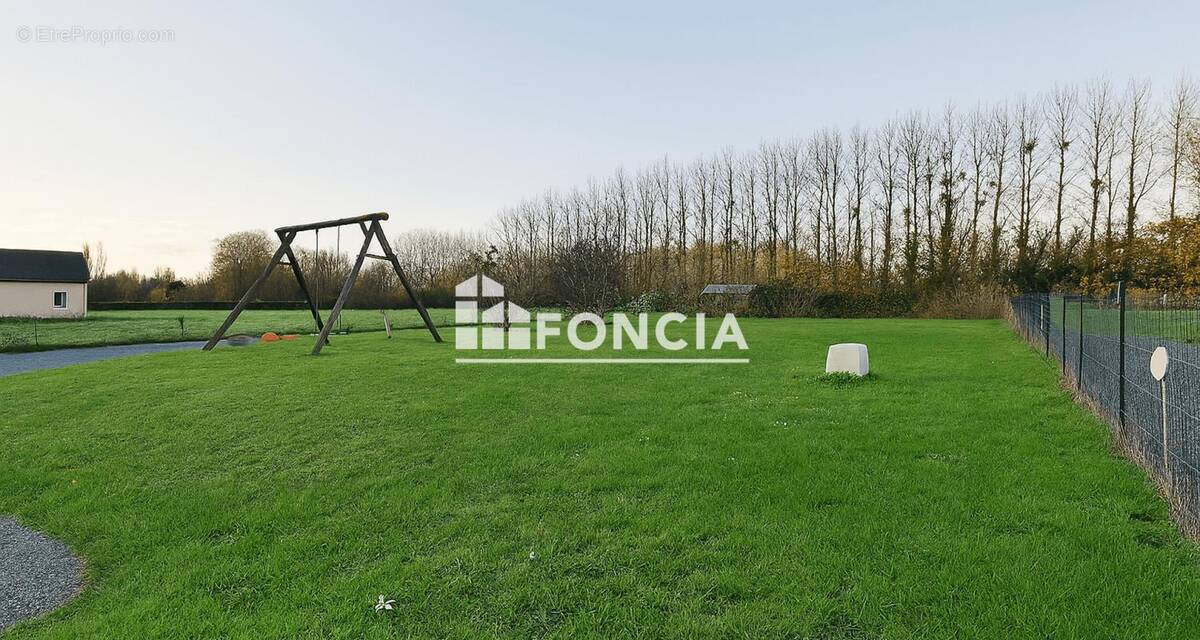 Terrain à DOL-DE-BRETAGNE