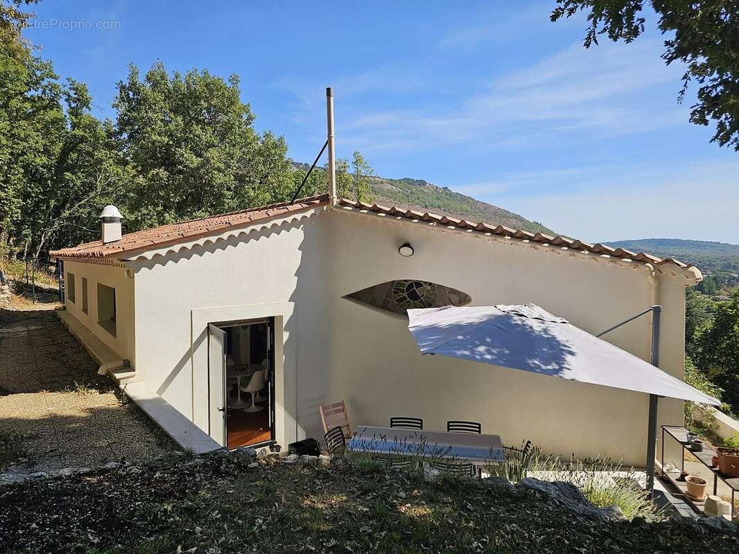 Maison à SAINT-VALLIER-DE-THIEY