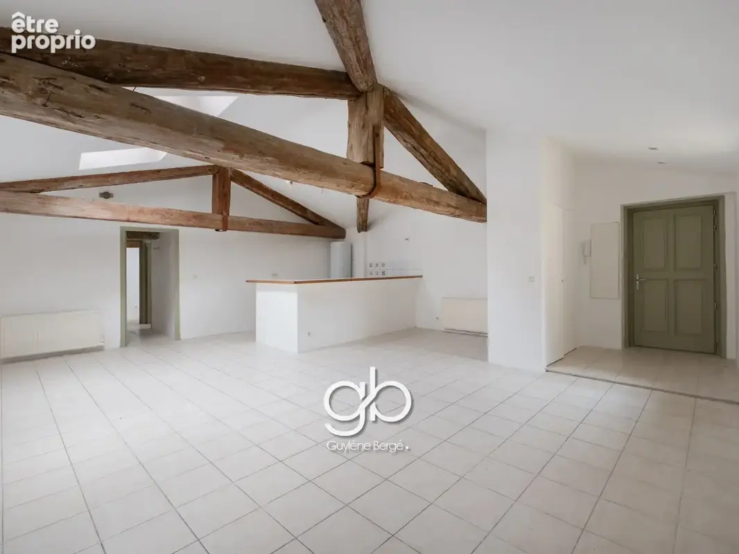 Appartement à vendre béziers - t3 de 89,32 m2 - 2 chambres - charpente apparente - centre historique - photo 2
