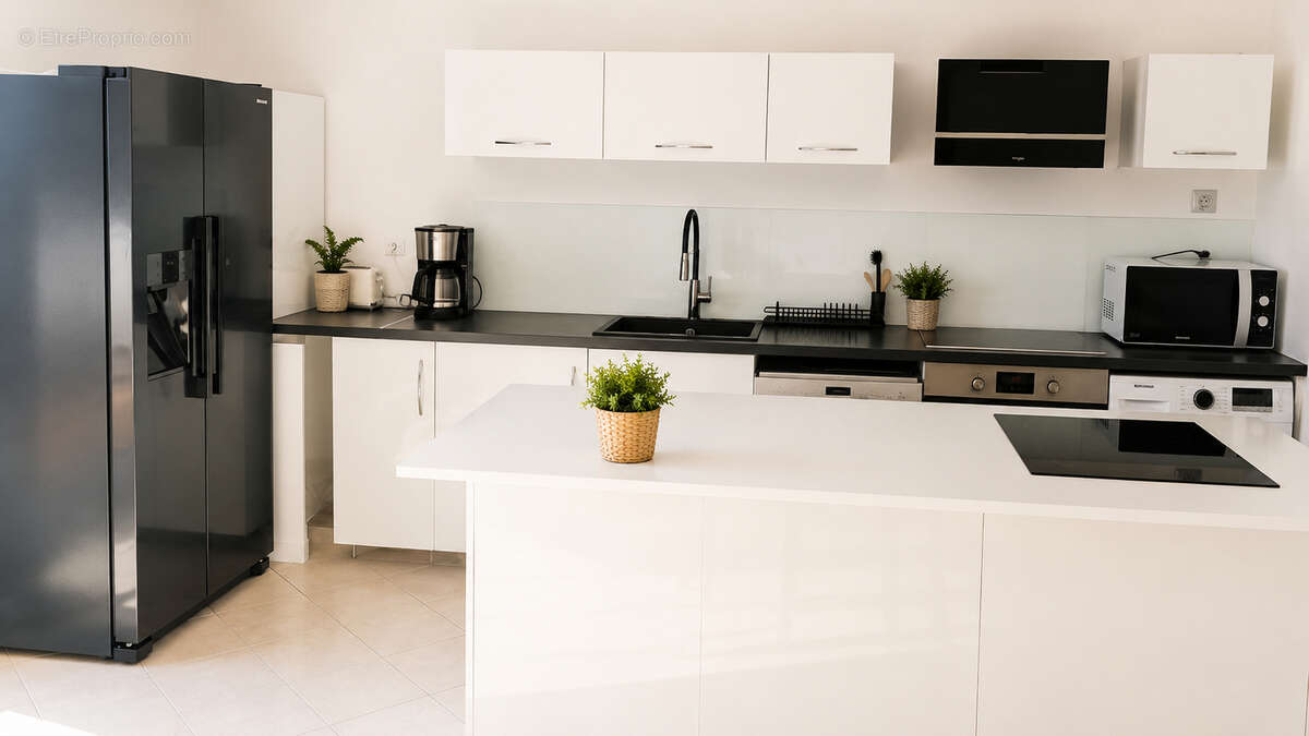 ** (83500) La Seyne SUD ** APPARTEMENT 3 Pièces ** Dernier Etage ** Grande Terrasses ** VUE Dégagée MER **3 pièce(s) 67 m2 - photo 5