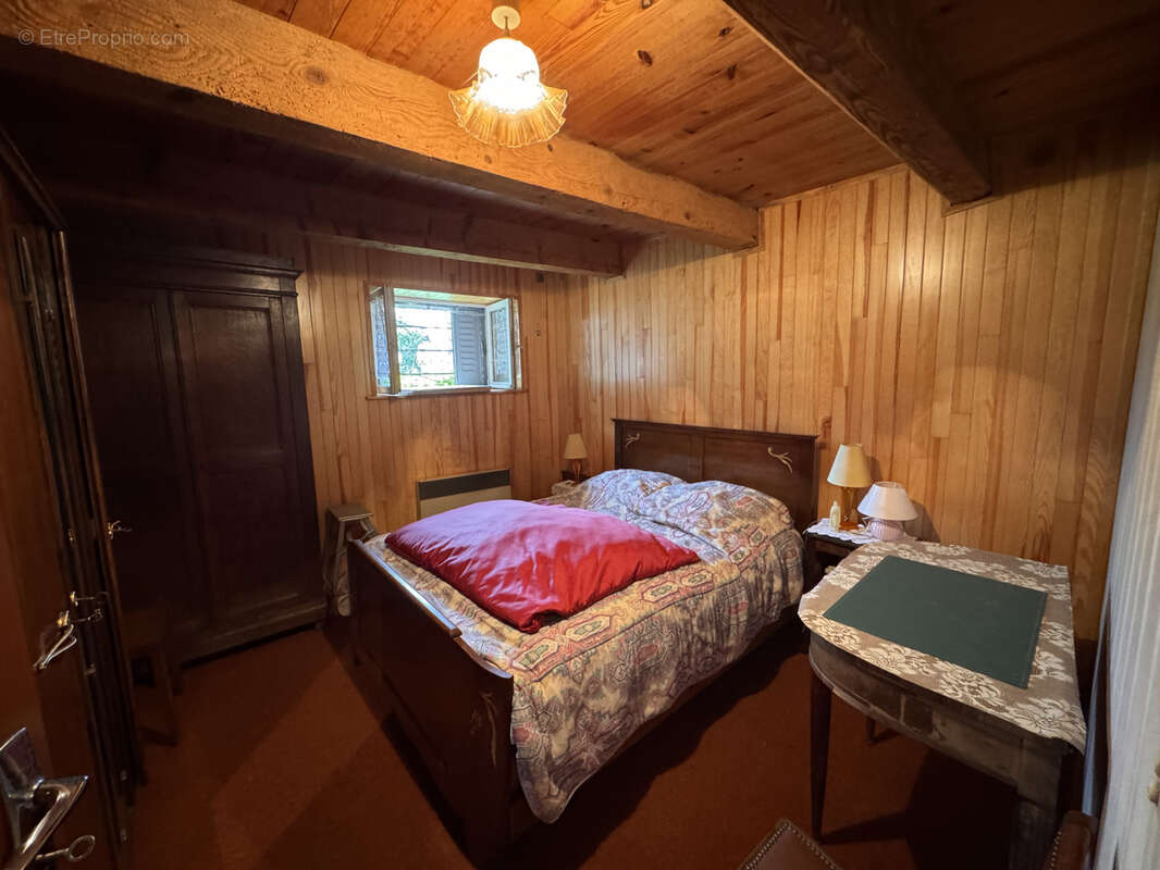 Maison à SEGUR-LES-VILLAS