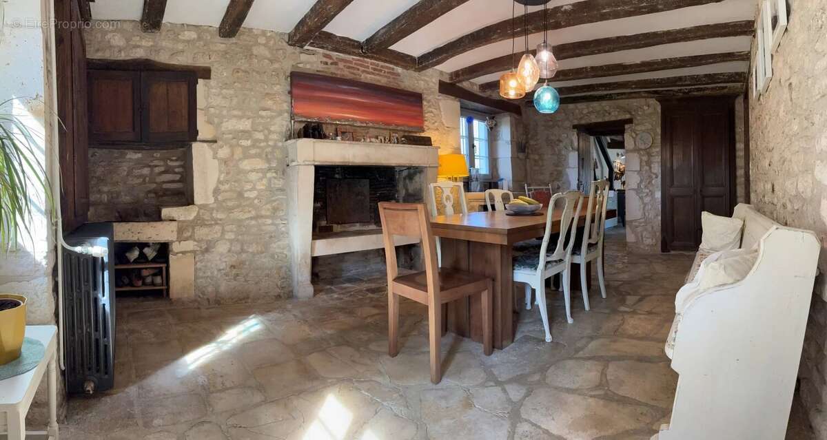 Maison à SAINT-SAVIN