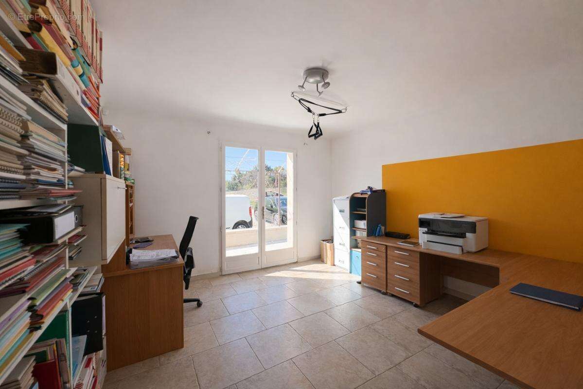 Maison 175 m² à Cucuron  - photo 11