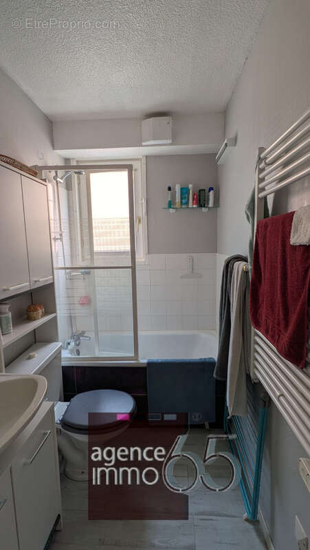 Appartement à ESQUIEZE-SERE