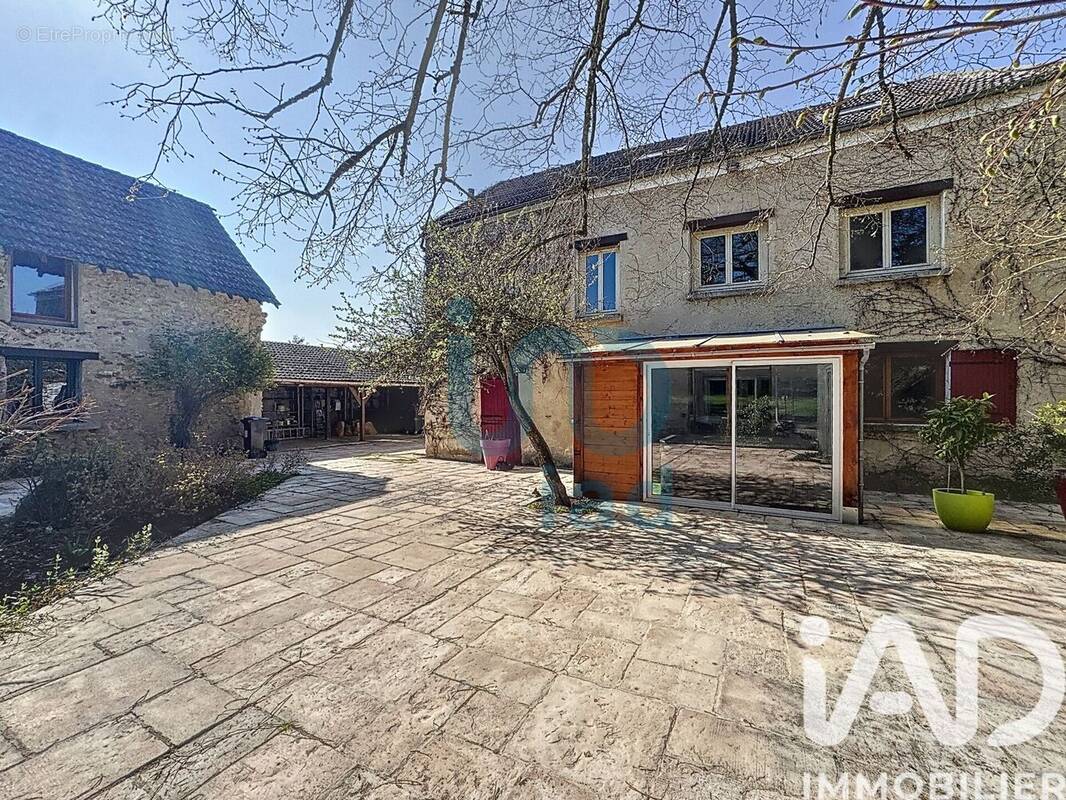 Photo 1 - Maison à MAREUIL-LES-MEAUX