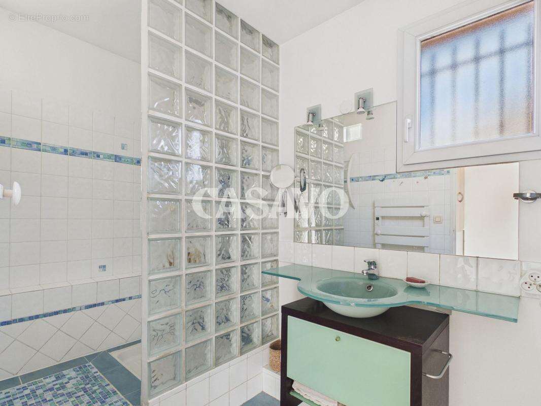 Maison à LYON-8E